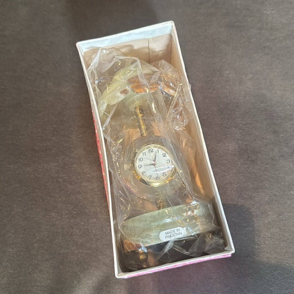 Carved Natural Stone Decorative Umbrella Clock Gift Desk or Mantle Decor NEW - Picture 9 of 9
